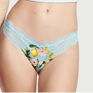 ❤️NWT RARE  Victoria Secrets Dream Angels Floral Lace Trim Cheekini Panty. L.